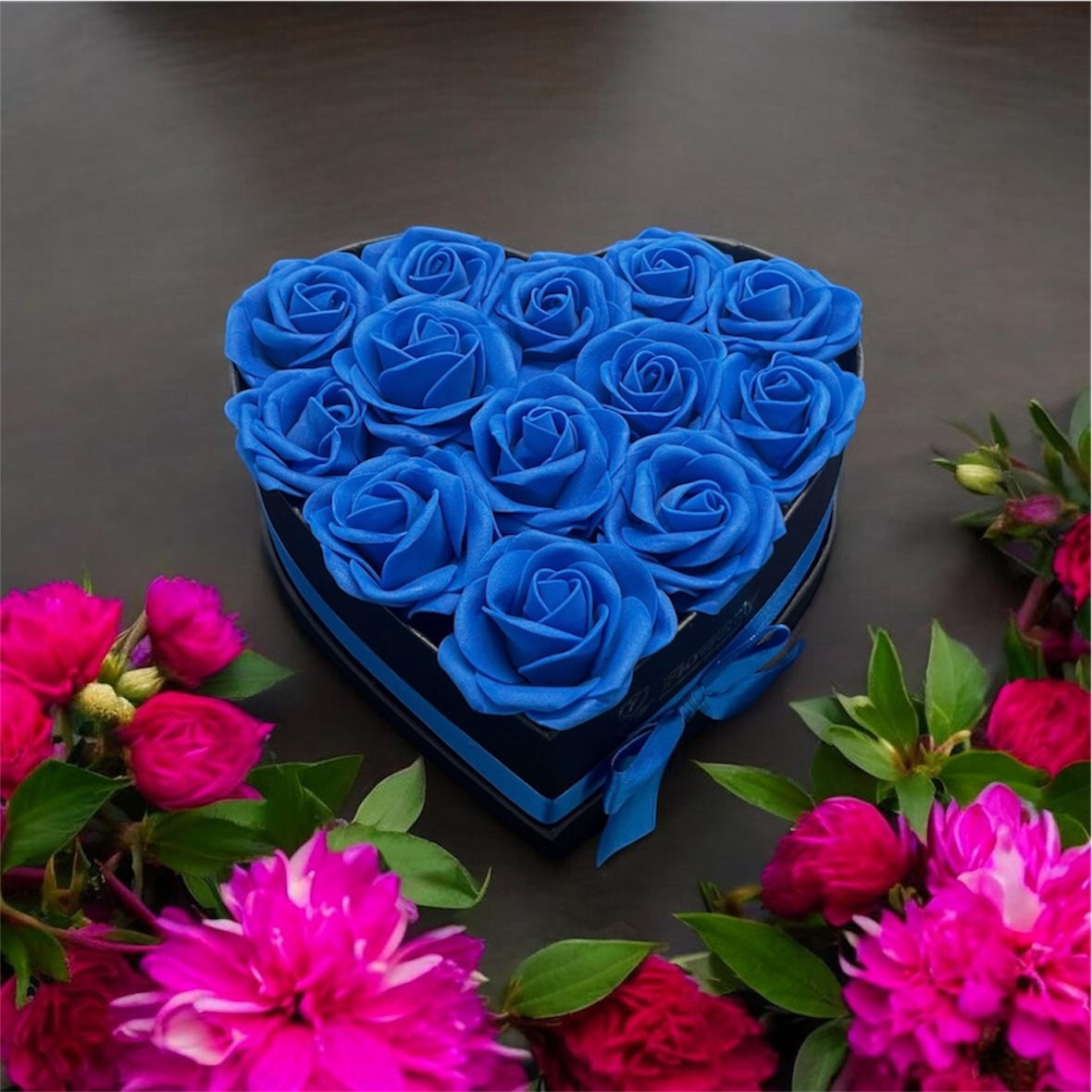 Blue Aura - Handgefertigtes Herzförmiges Geschenkbox